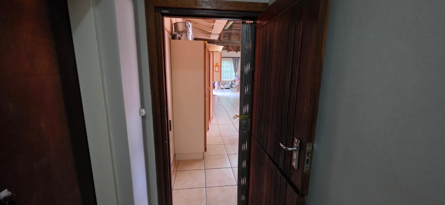 8 Bedroom Property for Sale in Meiringspark North West